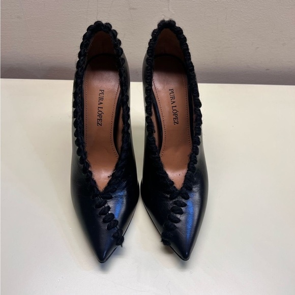 Pura Lopez Black Heels with Scalloped Edge and Pointed Toe - Picture 10 of 11